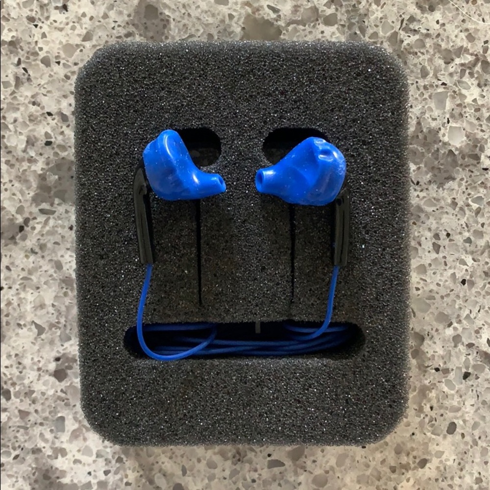 NIP Blue Yurbuds headphone earbuds
